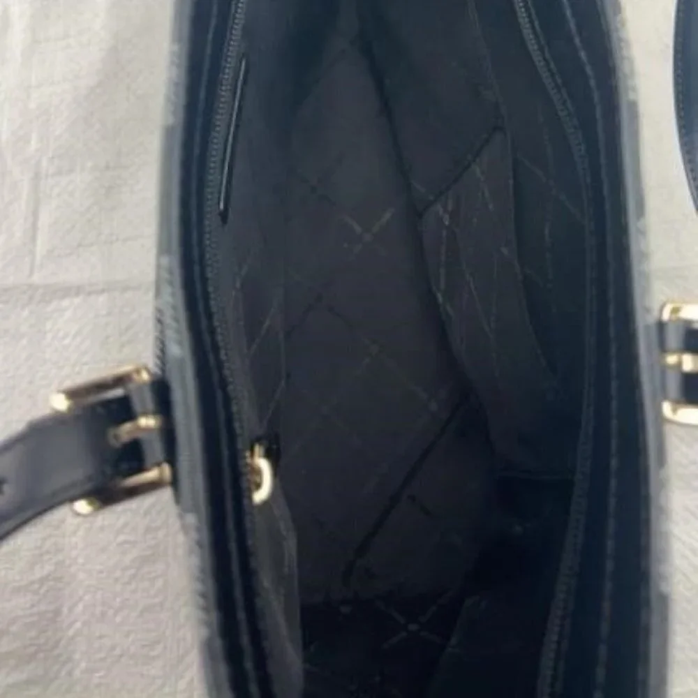 Michael Kors JET SET Carryall MD leather tote handbag purse gold hardware NWOT